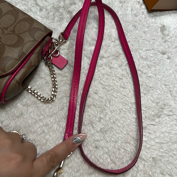 Coach Crossbody Bag - Picture 6 of 7